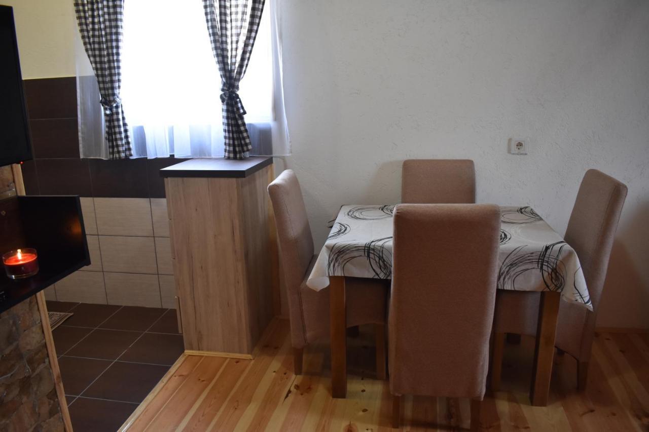 זבליאק Apartments Avramovic - Bungalow מראה חיצוני תמונה